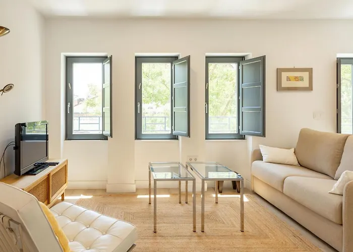 Jardines Del Valle, Historical Center, 5 Pax Sevilla